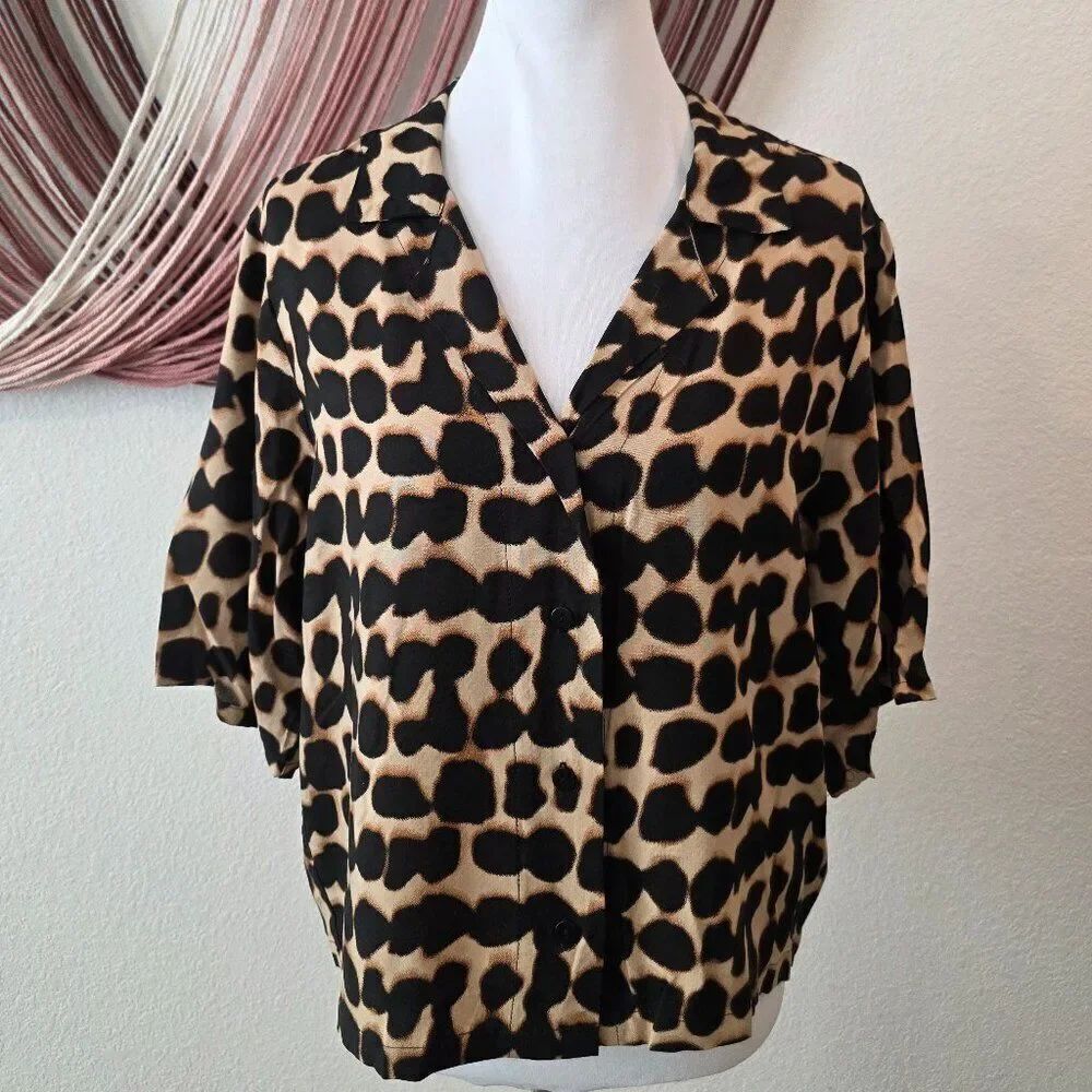NWT Anthropologie-Beach Gold Button Up Tee Sz L